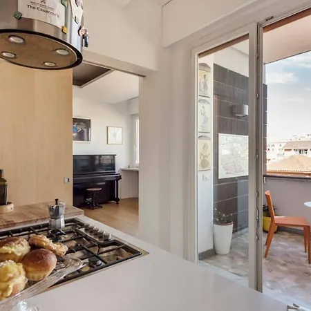 Extra-bright Designer Flat In The City Centre * Rome