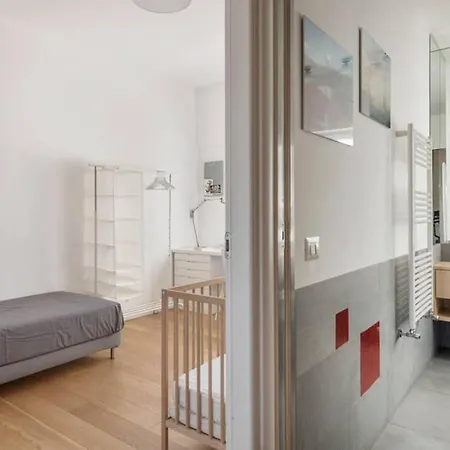 Extra-bright Designer Flat In The City Centre
