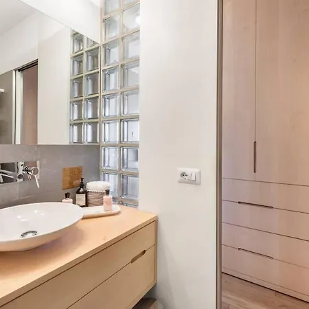 Extra-bright Designer Flat In The City Centre Appartement